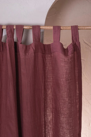 Tab top header detail on bamboo rod. Handwoven 2-layer muslin cotton curtain, Denizli, OEKO-TEX. Vivamaison.